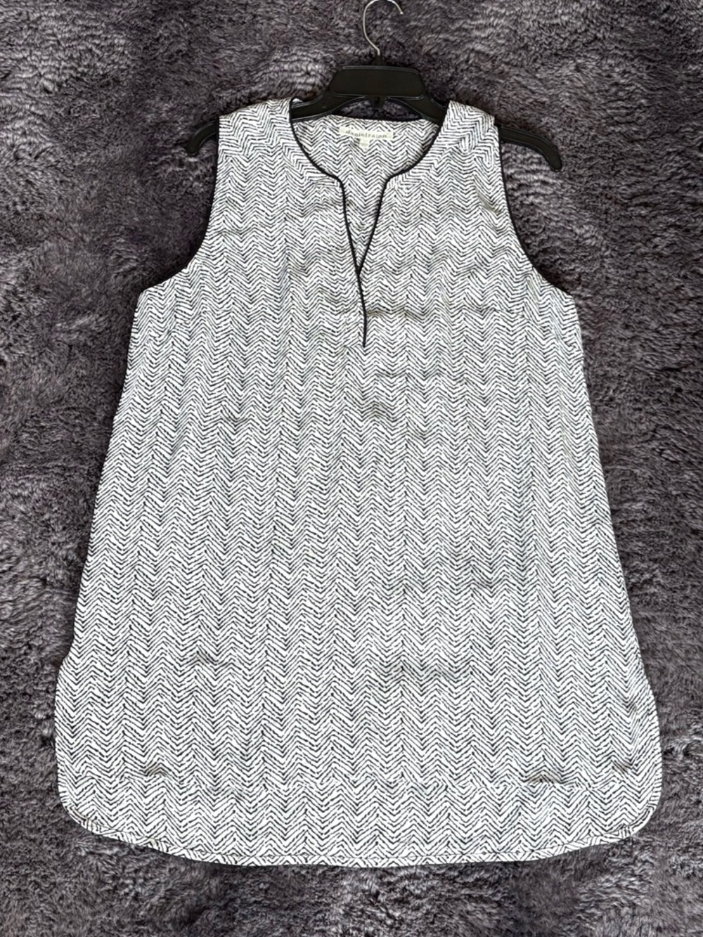Daniel Rainn Sleeveless Black & White Top